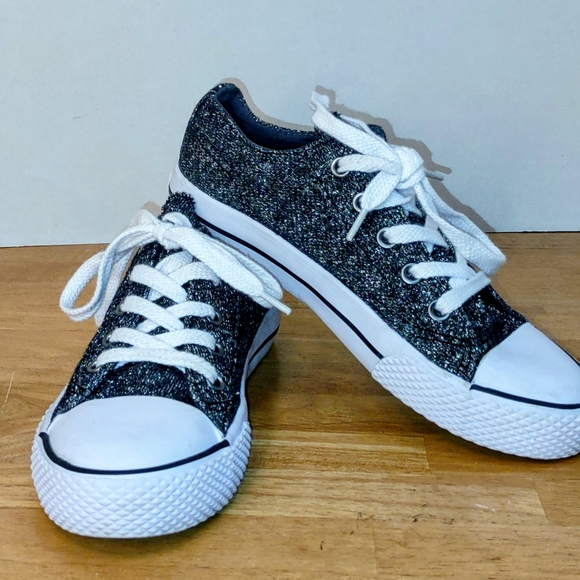 Kids Glitter Sneakers with White Laces - Picture 4 of 8
